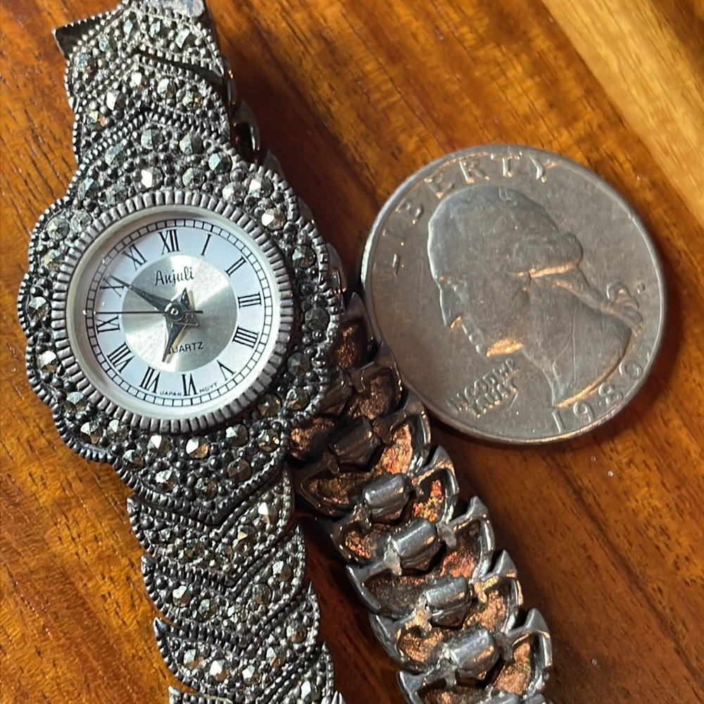 Anjuli vintage watch